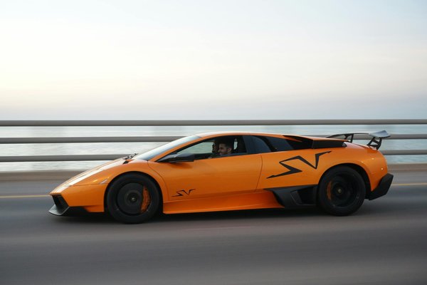 Wie integrieren Sie Layering in Ihre Damenmode-Outfits?